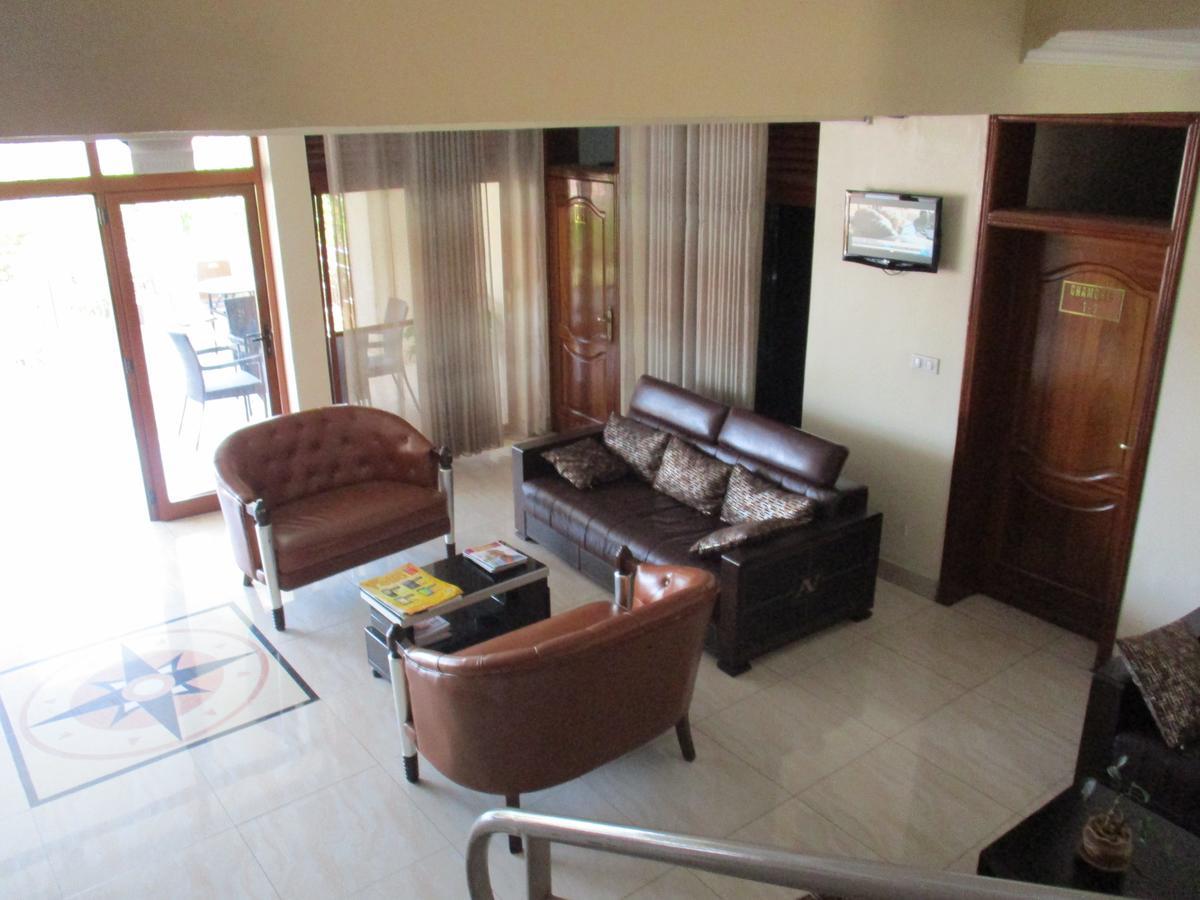 Amaris Hotel Кигали Екстериор снимка