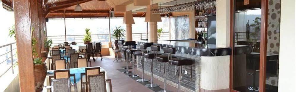 Amaris Hotel Кигали Екстериор снимка